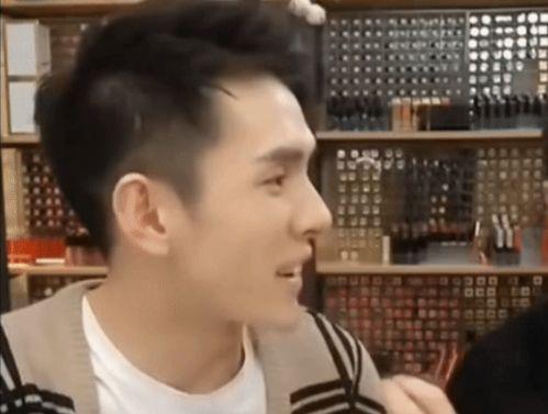 吃瓜娱乐君郭老师,揭秘娱乐圈幕后故事 第2张 吃瓜娱乐君郭老师,揭秘娱乐圈幕后故事 第2张